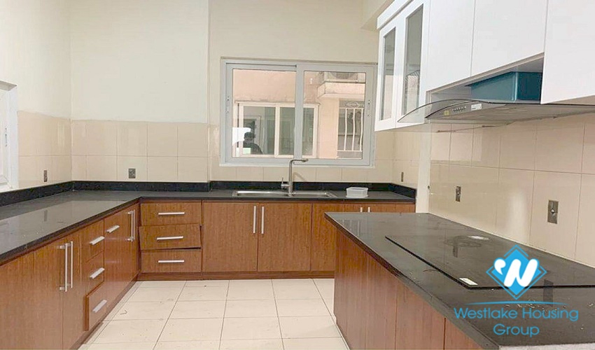  An affordable apartment with 3 bedrooms with unfunished for rent in Ciputra. 